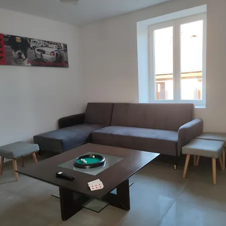 Spacieux Et Serein Avec Patio, Barbecue Et Wifi Apartmán *