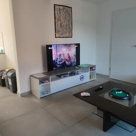 Apartmán Spacieux Et Serein Avec Patio, Barbecue Et Wifi *